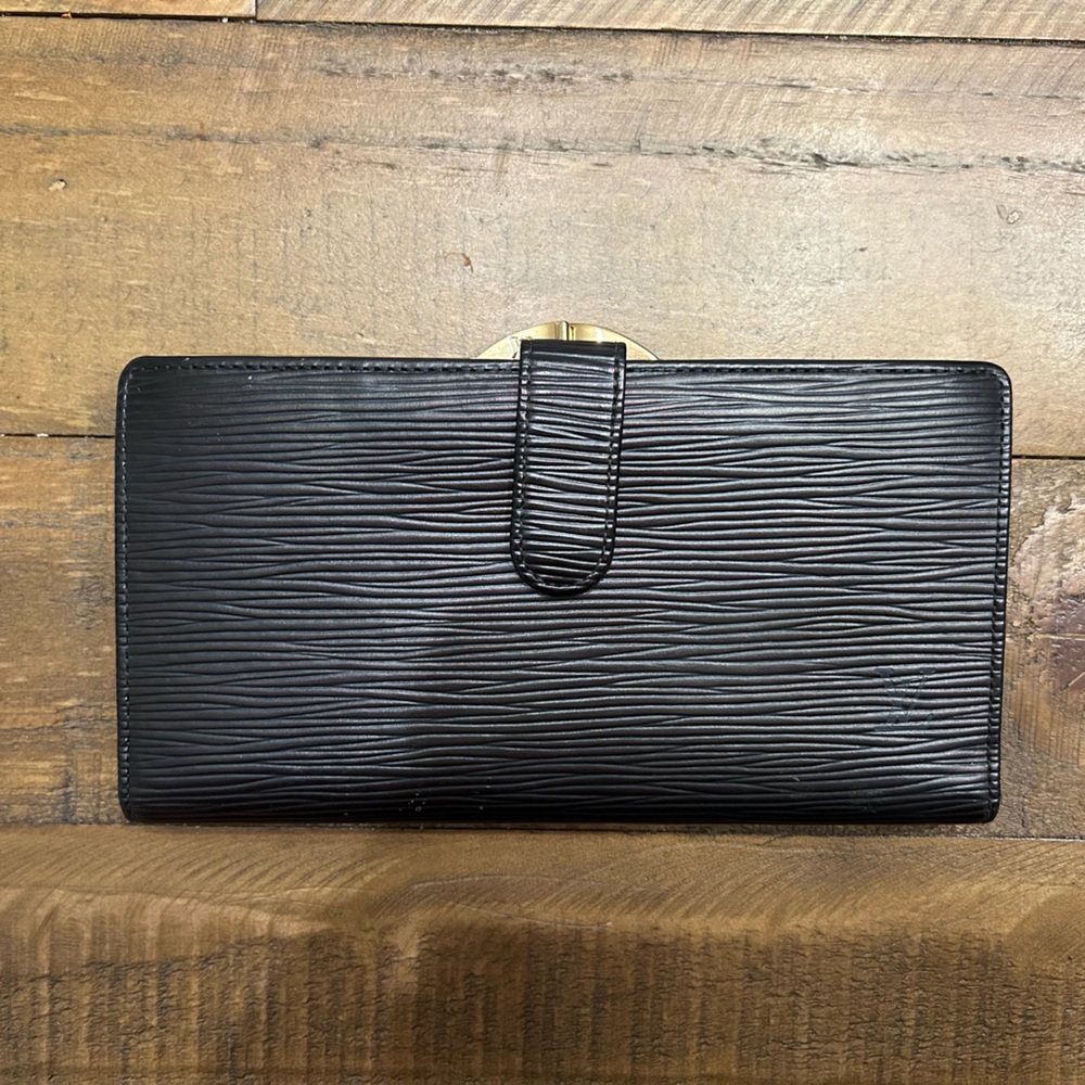 Excellent Pre-Owned Louis Vuitton Epi Wallet